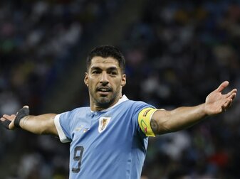 Suarez weint nach seiner Show: Uruguay und Ghana raus Suarez weint nach seiner Show: Uruguay und Ghana raus