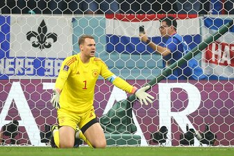 Torwart Manuel Neuer will trotz der WM-Enttäuschung weiter für Deutschland spielen. Torwart Manuel Neuer will trotz der WM-Enttäuschung weiter für Deutschland spielen.