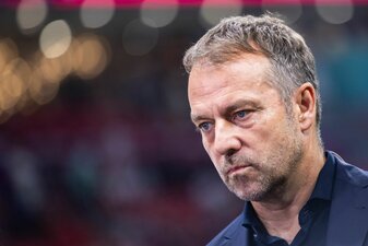 Bundestrainer Hansi Flick ist mit seiner Mannschaft bei der WM in der Vorrunde gescheitert. Bundestrainer Hansi Flick ist mit seiner Mannschaft bei der WM in der Vorrunde gescheitert.