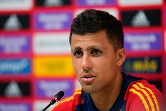 Der Spanier Rodri freut sich auf das WM-Achtelfinale. Der Spanier Rodri freut sich auf das WM-Achtelfinale.