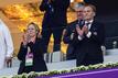 Donata Hopfen (l), Vorsitzende der DFL-Geschäftsführung, und Hans-Joachim Watzke (r) bei einem Spiel der deutschen Auswahl im Stadion.