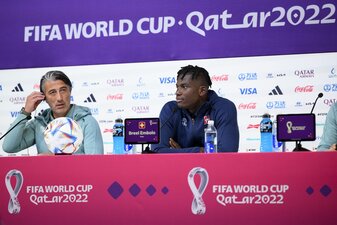 Pressekonferenz mit Schweiz-Trainer Murat Yakin (l) und Stürmer Breel Embolo. Pressekonferenz mit Schweiz-Trainer Murat Yakin (l) und Stürmer Breel Embolo.