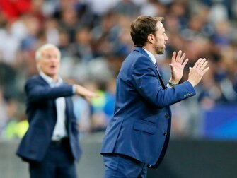 Stehen sich mit ihren Teams im WM-Viertelfinale gegenüber: Frankreich-Coach Didier Deschamps (l) und und Englands Gareth Southgate. Stehen sich mit ihren Teams im WM-Viertelfinale gegenüber: Frankreich-Coach Didier Deschamps (l) und und Englands Gareth Southgate.