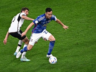 Konkurrenzkampf auf Schalke: Yoshida "muss sich beweisen"