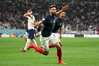 Frankreichs Olivier Giroud machte mit seinem Tor zum 2:1 den Halbfinal-Einzug klar. Frankreichs Olivier Giroud machte mit seinem Tor zum 2:1 den Halbfinal-Einzug klar.
