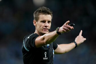Schiedsrichter Daniel Siebert hat sein WM-Ziel erreicht. Schiedsrichter Daniel Siebert hat sein WM-Ziel erreicht.