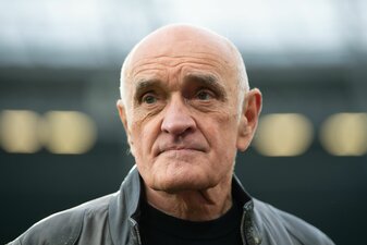 Martin Kind hat Kritik am DFB-Beraterkreis geäußert. Martin Kind hat Kritik am DFB-Beraterkreis geäußert.