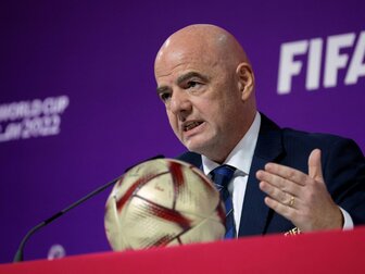 Doch Vierer-Gruppen? Infantino lässt Format für 2026 offen Doch Vierer-Gruppen? Infantino lässt Format für 2026 offen