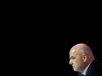 Infantino begründet "One Love"-Verbot mit bestehenden Regeln Infantino begründet "One Love"-Verbot mit bestehenden Regeln