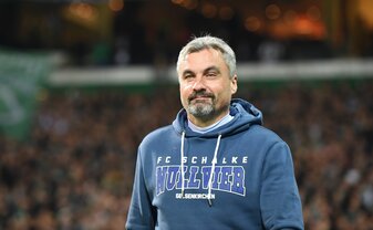 Der Trainer des Fußball-Bundesligisten FC Schalke 04: Thomas Reis. Der Trainer des Fußball-Bundesligisten FC Schalke 04: Thomas Reis.