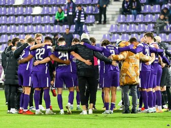 Aue holt Jakob und Co-Trainer Stamatopoulos Aue holt Jakob und Co-Trainer Stamatopoulos