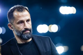 Muss kurzfristig einen Ersatz für Manuel Neuer finden: Hasan Salihamidzic. Muss kurzfristig einen Ersatz für Manuel Neuer finden: Hasan Salihamidzic.