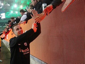 "3 Blickwinkel" - DAZN sendet Frankfurt-Doku "3 Blickwinkel" - DAZN sendet Frankfurt-Doku