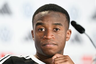 Moukoko hat sich über Instagram zu den Gerüchten um einen möglichen BVB-Abgang geäußert. Moukoko hat sich über Instagram zu den Gerüchten um einen möglichen BVB-Abgang geäußert.