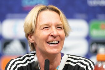 Martina Voss-Tecklenburg ist die Trainerin der DFB-Frauen. Martina Voss-Tecklenburg ist die Trainerin der DFB-Frauen.