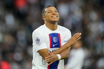 Kylian Mbappé könnte bereits am Mittwoch wieder für Saint-Germain spielen. Kylian Mbappé könnte bereits am Mittwoch wieder für Saint-Germain spielen.