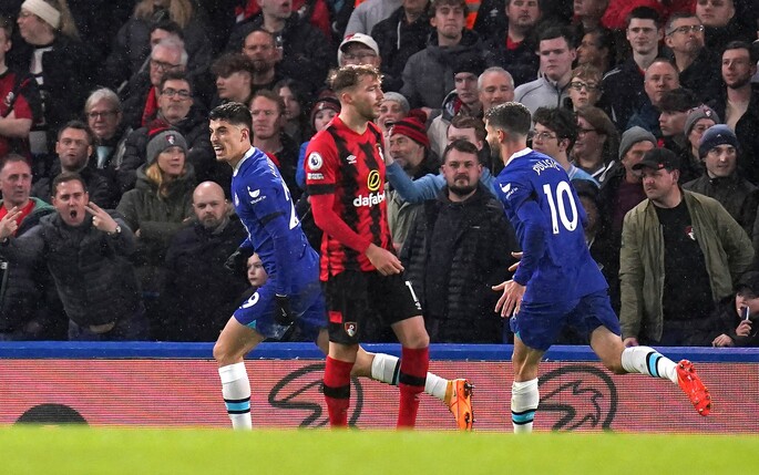 Chelseas Kai Havertz (l) zeigte beim Sieg gegen Bournemouth eine starke Leistung.