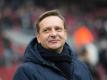 Schalke-Manager Horst Heldt verteidigt seinen noch aktuellen Club. Foto: Maja Hitij