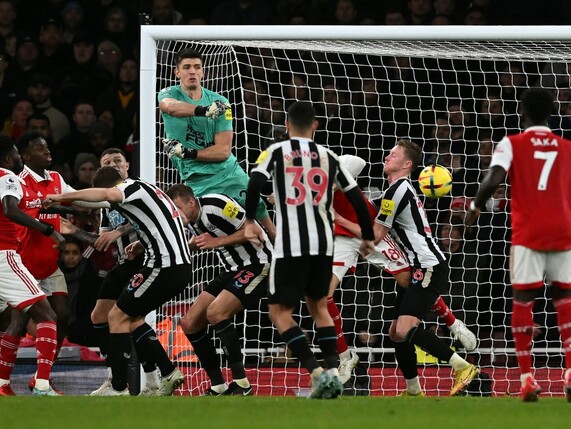 Arsenal torlos im Spitzenspiel - United siegt klar