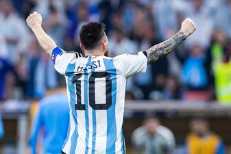 Weltmeister Lionel Messi ist bei PSG wieder in das Training eingestiegen. Weltmeister Lionel Messi ist bei PSG wieder in das Training eingestiegen.