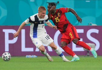 Steht vor einem Wechsel zu Schalke 04: Jere Uronen (l). Steht vor einem Wechsel zu Schalke 04: Jere Uronen (l).
