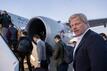 Bayern-Boss Oliver Kahn beim Abflug in München.