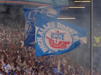 Diskriminierende Banner: Rostock muss 31.200 Euro zahlen Diskriminierende Banner: Rostock muss 31.200 Euro zahlen