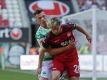 Nicolai Rapp (l) bleibt ein weiteres Jahr in Fürth. Foto: Ronald Wittek
<br>
<br>
<br>dpa-infocom GmbH