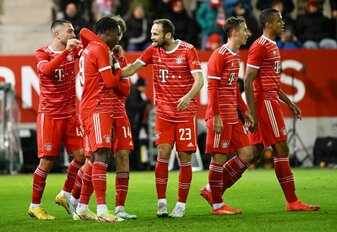 Wer kann den FC Bayern München auf dem Weg zum nächsten Titel stoppen? Wer kann den FC Bayern München auf dem Weg zum nächsten Titel stoppen?