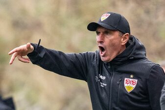 Zwei Jahre nach seinem Aus bei Hertha BSC steht Bruno Labbadia jetzt mit dem VfB Stuttgart auf dem Platz. Zwei Jahre nach seinem Aus bei Hertha BSC steht Bruno Labbadia jetzt mit dem VfB Stuttgart auf dem Platz.