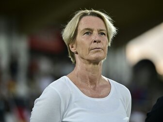 Voss-Tecklenburg: "Verträge anpassen" für Fußball-Mamas Voss-Tecklenburg: "Verträge anpassen" für Fußball-Mamas