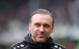 Thomas Doll ist der ehemalige Trainer des Hamburger SV, von Borussia Dortmund und Hannover 96. Thomas Doll ist der ehemalige Trainer des Hamburger SV, von Borussia Dortmund und Hannover 96.