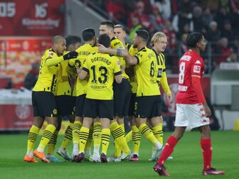 Dortmund nutzt Bayern-Patzer Dortmund nutzt Bayern-Patzer