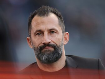 Salihamidzic zu Neuer: "Hätte anderes Verhalten erwartet" Salihamidzic zu Neuer: "Hätte anderes Verhalten erwartet"