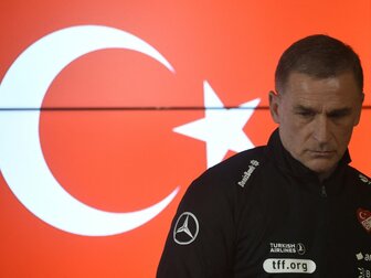 Kuntz zum Erdbeben: "Meine Betroffenheit ist riesengroß" Kuntz zum Erdbeben: "Meine Betroffenheit ist riesengroß"