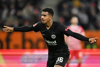 Knauff spielt seit Anfang 2022 für die SGE und gewann mit den Hessen die Europa League. Foto: Christof Stache/AFP via Getty Images Knauff spielt seit Anfang 2022 für die SGE und gewann mit den Hessen die Europa League. Foto: Christof Stache/AFP via Getty Images