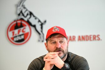 Köln-Trainer Steffen Baumgart berichtet von anderen Zeiten früher. Köln-Trainer Steffen Baumgart berichtet von anderen Zeiten früher.