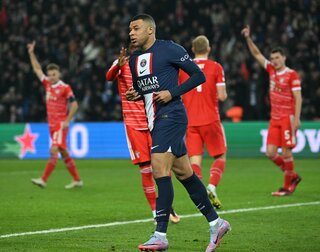 Hat die Hoffnung auf das Viertelfinale der Champions League noch nicht aufgegeben: PSG-Superstar Kylian Mbappé. Hat die Hoffnung auf das Viertelfinale der Champions League noch nicht aufgegeben: PSG-Superstar Kylian Mbappé.