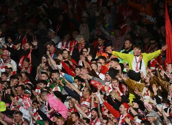 Kölner Fans wurden bei der Anreise zum Auswärtsspiel in Stuttgart behindert. Kölner Fans wurden bei der Anreise zum Auswärtsspiel in Stuttgart behindert.