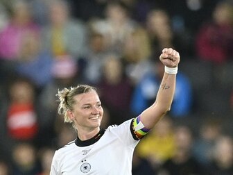 125. Länderspiel: Popp zieht mit Voss-Tecklenburg gleich 125. Länderspiel: Popp zieht mit Voss-Tecklenburg gleich