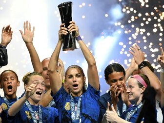 Drei Spiele, drei Siege: USA gewinnt SheBelieves Cup Drei Spiele, drei Siege: USA gewinnt SheBelieves Cup
