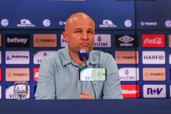 Der Wechsel von Schalkes ehemaligem Sportdirektor Rouven Schröder zu RB Leipzig steht kurz vor dem Abschluss. Der Wechsel von Schalkes ehemaligem Sportdirektor Rouven Schröder zu RB Leipzig steht kurz vor dem Abschluss.