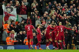 Liverpool spielte sich gegen Manchester United in einen Rausch. Liverpool spielte sich gegen Manchester United in einen Rausch.