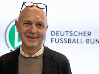 DFB-Pokalfinale der Frauen: Neuendorf hofft auf Zuschauerrekord DFB-Pokalfinale der Frauen: Neuendorf hofft auf Zuschauerrekord