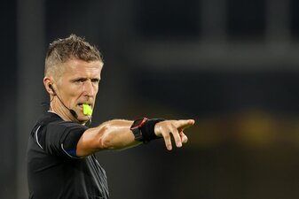 Schiedsrichter Daniele Orsato wird das Rückspiel des FC Bayern gegen Paris Saint-Germain pfeifen. Schiedsrichter Daniele Orsato wird das Rückspiel des FC Bayern gegen Paris Saint-Germain pfeifen.