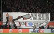 Bayern-Fans protestierten mit Banner gegen Katar und PSG.