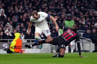 Für Harry Kane (l) war mit Tottenham Hotspur gegen Fikayo Tomori und AC Mailand Endstation im Achtelfinale. Für Harry Kane (l) war mit Tottenham Hotspur gegen Fikayo Tomori und AC Mailand Endstation im Achtelfinale.