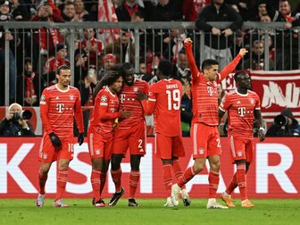 Krösus FC Bayern scheffelt weiter Millionen Krösus FC Bayern scheffelt weiter Millionen