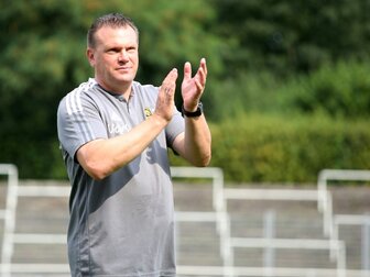 Ziel direkter Klassenerhalt: Koschinat neuer Arminia-Trainer Ziel direkter Klassenerhalt: Koschinat neuer Arminia-Trainer