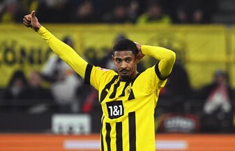 Dortmunds Sebastien Haller will im Derby gegen Schalke von Anfang an spielen. Dortmunds Sebastien Haller will im Derby gegen Schalke von Anfang an spielen.
